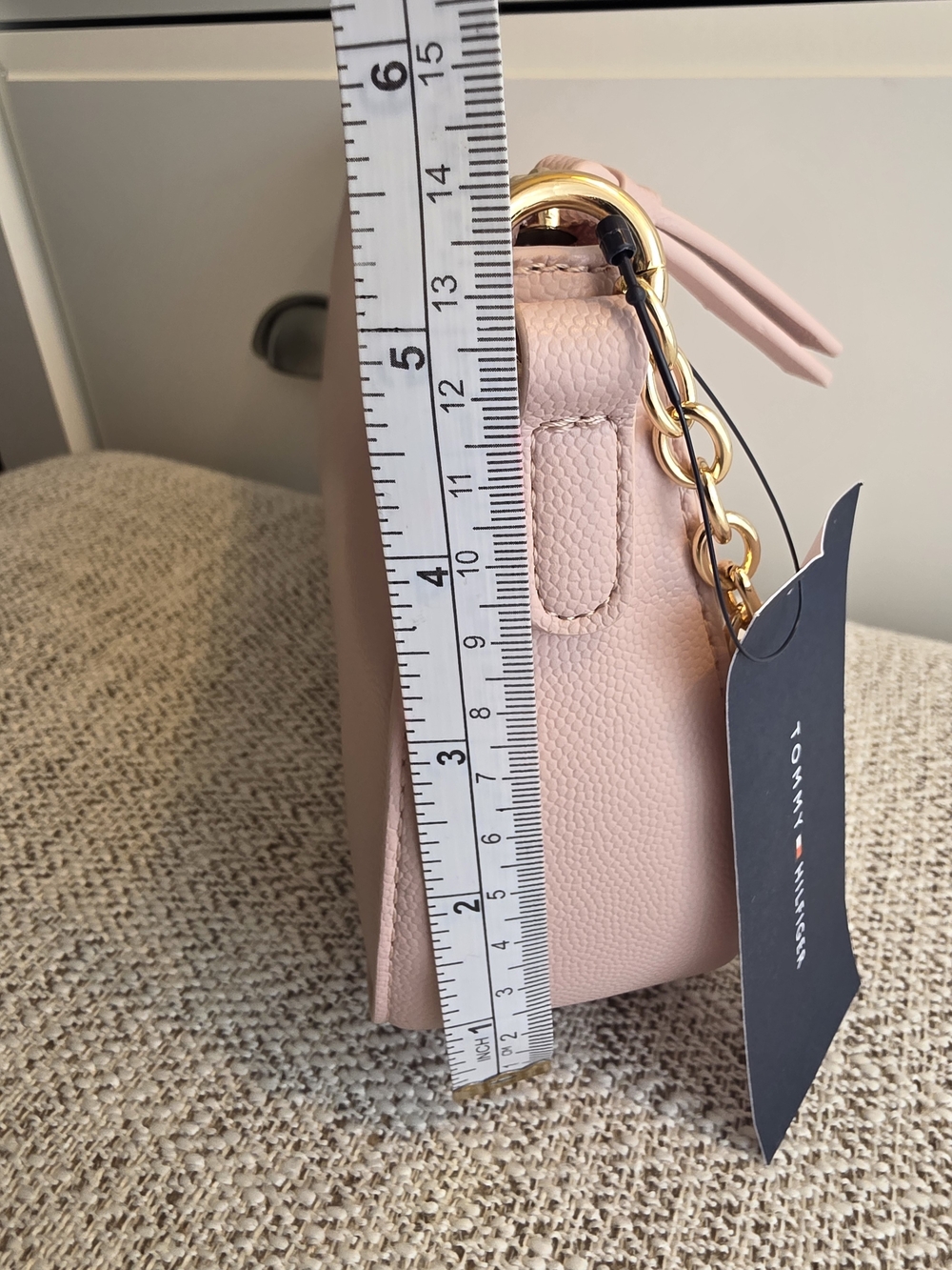 Tommy Hilfiger Pink Chain Shoulder Bag - Picture 4 of 9